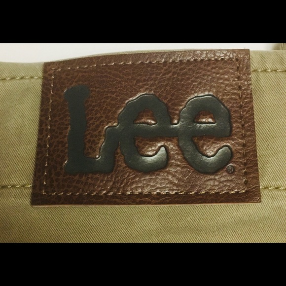 Lee Men's Active Stretch Straight Taper Chino Pants Beige Khaki 33x32 EUC - Picture 4 of 6